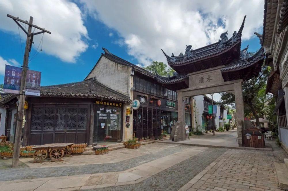 陈伟霆为了流量唱《快乐星球》，为什么这首歌会有这么大的流量？